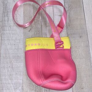 Hydro jug pink water bottle sleeve carrier
